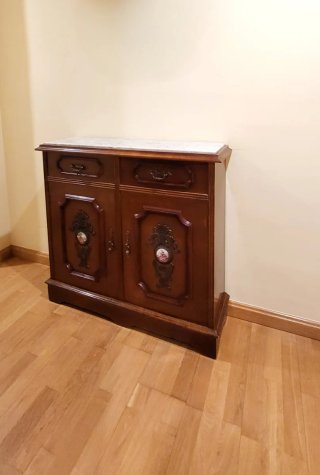 Recibidor taquillon madera y mármol