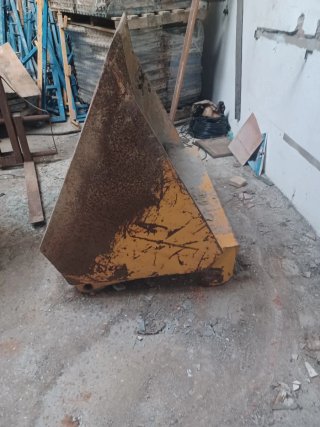 Pala J.C.B. 1.10x0.90m