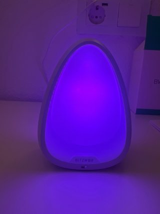 Lamparita de mesa moderna, luz de noche.
