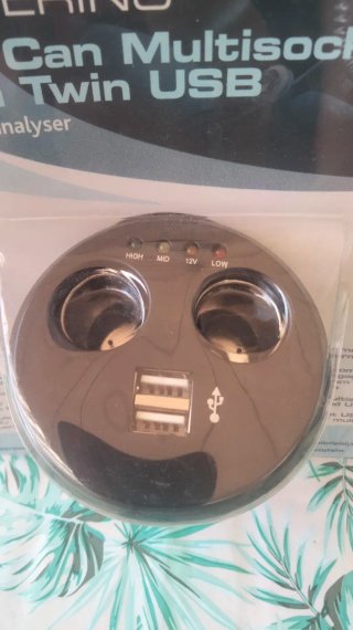 Multiconector 12V con puertos USB coche