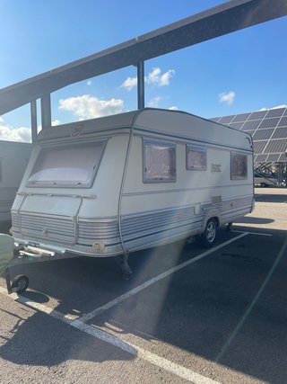 Caravana 1200kg Muy cuidada