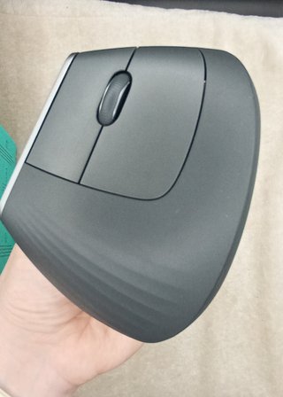 Logitech MX Vertical Ratón Ergonómico Inalámbrico