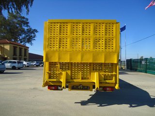 Volvo FM 12.380-CAMIONES PORTAMAQUINARIAS