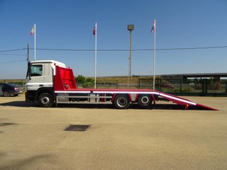 Volvo ACTROS 2544-CAMIONES PORTAMAQUINARIAS