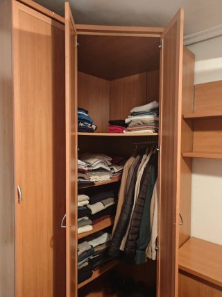Armario esquinero madera