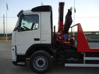 Volvo FM 12 380-CAMIONES PORTAMAQUINARIAS