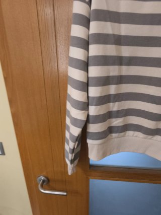 Sudadera Pull&Bear rayas gris y blanco Talla S