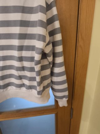 Sudadera Pull&Bear rayas gris y blanco Talla S