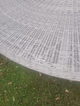 Mesa de jardín de ratán redonda