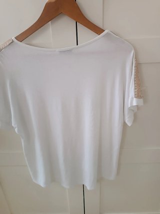 Camiseta fantasía M lentejuelas y plumas