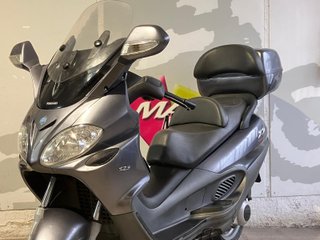 Piaggio X9 125 EVO Scooter
