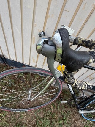 Bicicleta Carretera Mendiz Negra y Amarilla