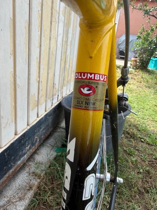 Bicicleta Carretera Mendiz Negra y Amarilla