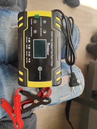 Cargador Batería Coche 12V-24V 4A