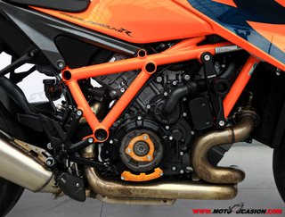 KTM 1290 SUPER DUKE R