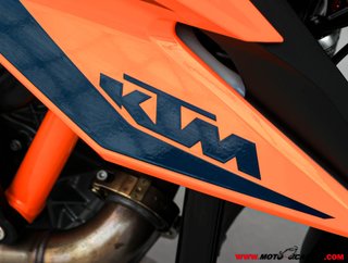 KTM 1290 SUPER DUKE R
