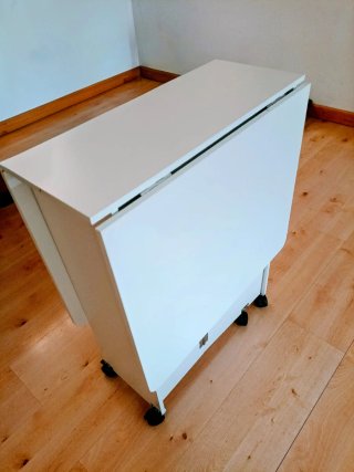 Mesa blanca plegable de comedor o cocina 6 ruedas