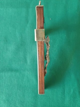 Antiguo Crucifijo de Madera y Metal