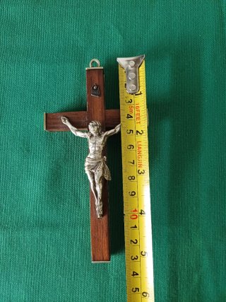 Antiguo Crucifijo de Madera y Metal
