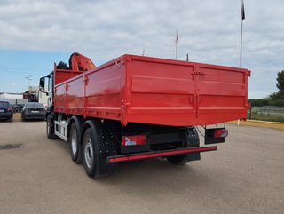 MAN TGM 26 480-CAMIONES GRUAS