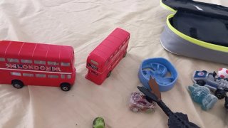 Lote de muñecos variados