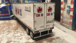 Camión trailer Americano