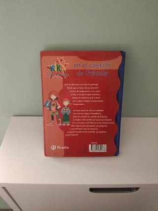 Pack de dos libros dea saga Kika super bruja