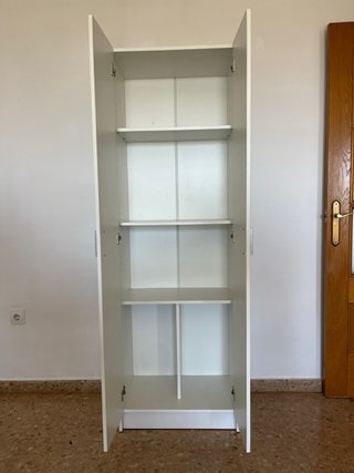 Armario almacenaje, aparador o escobero