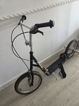 Patinete scooter con soporte