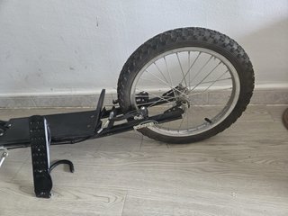 Patinete scooter con soporte