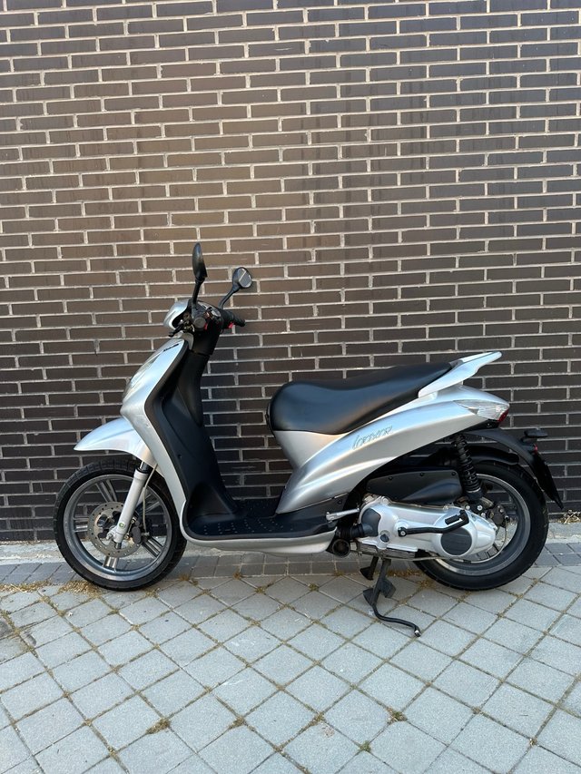 Piaggio 125cc Scooter - 2010 - 12.000 km