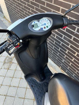 Piaggio 125cc Scooter - 2010 - 12.000 km