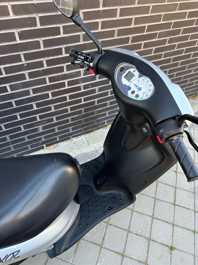 Piaggio 125cc Scooter - 2010 - 12.000 km