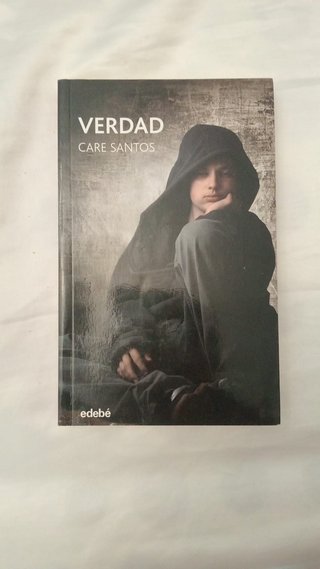 Libro titulado Verdad.