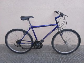 Bicicleta MTB 26".  Monty Scenic 408