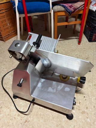 Cortadora de fiambres y embutidos