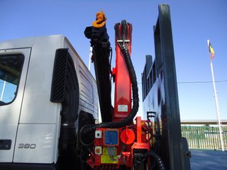 Volvo FM 12.380-CAMIONES PORTAMAQUINARIAS