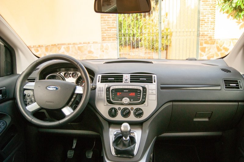 Ford Kuga 2.0 TDCi Trend 2WD 2009, foto 8