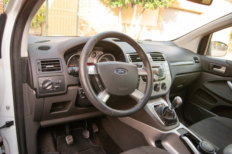 Ford Kuga 2.0 TDCi Trend 2WD 2009, foto 10