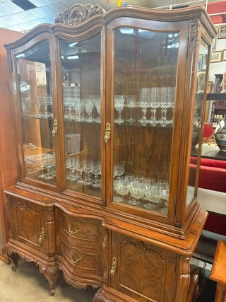 VITRINA CLÁSICA MADERA