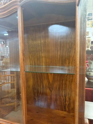 VITRINA CLÁSICA MADERA
