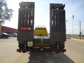 Volvo FL 320-CAMIONES PORTAMAQUINARIAS