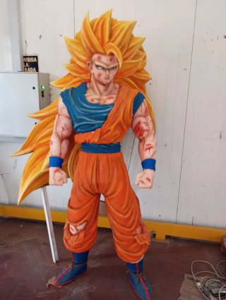 Figura Goku SSJ3 Tamaño Real