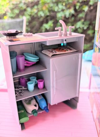 Caravana Barbie Completa con 2 Barbies y 1 Ken
