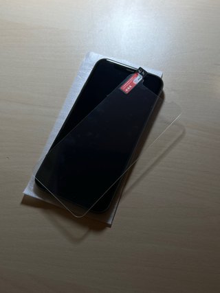 iPhone 11 Pro Verde + protector pantalla