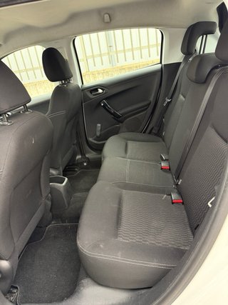 Peugeot 208 2016