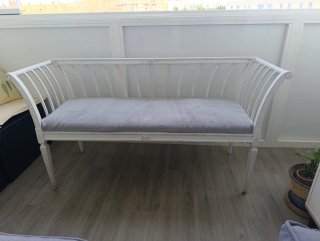 Banco de madera antiguo blanco