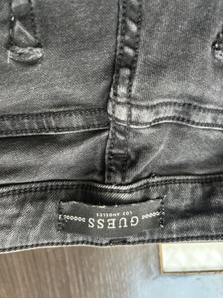 Pantalones Guess grises