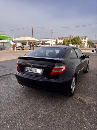 Mercedes-Benz Clase C 2005