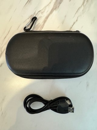 PS Vita OLED Nera con custodia